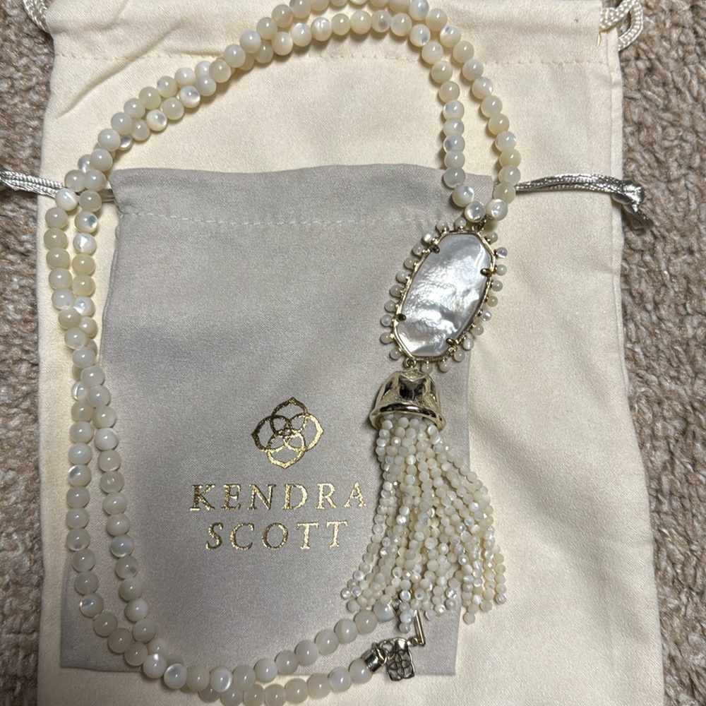 Kendra Scott authentic Tatiana necklace in ivory mop